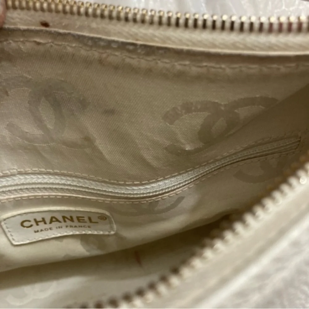 Chanel timeless CC white caviar leather hobo bag purse authentic